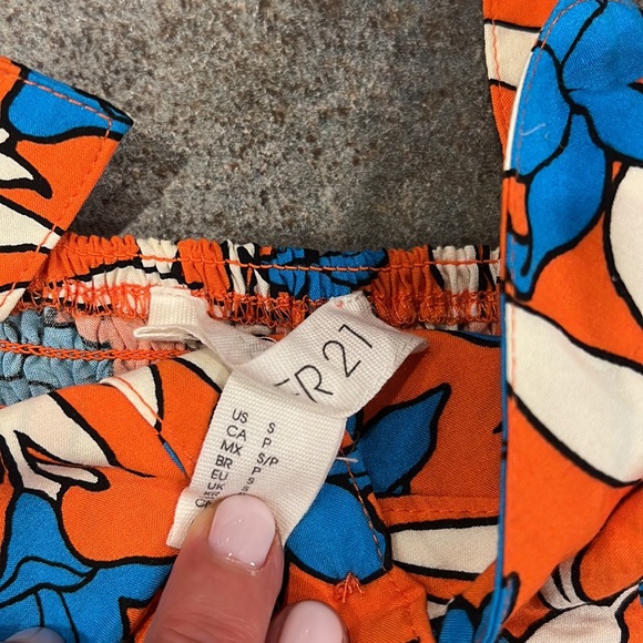 Top - Picture 2 of 2